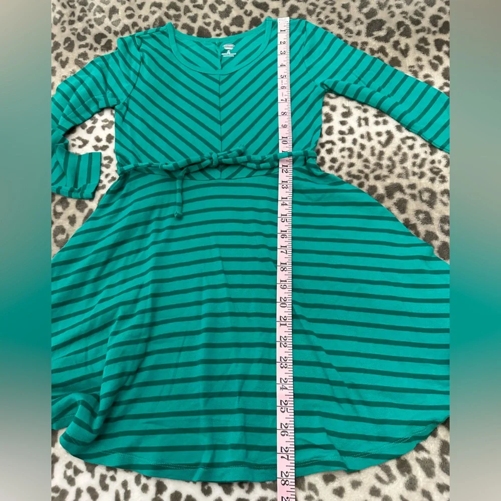 Old Navy Chevron Stripe Tie Waist Skater Dress in Green Size 8 Medium Girls